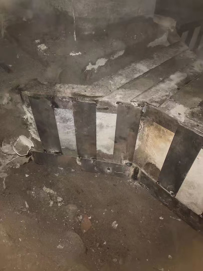 沉湖管委会砖混结构房子如何加固